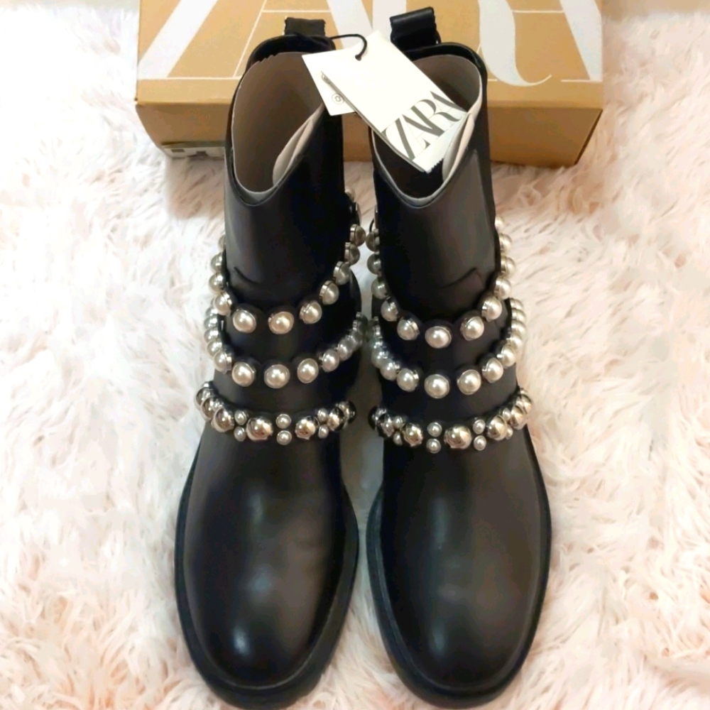 NWT ZARA Leather ankle boots